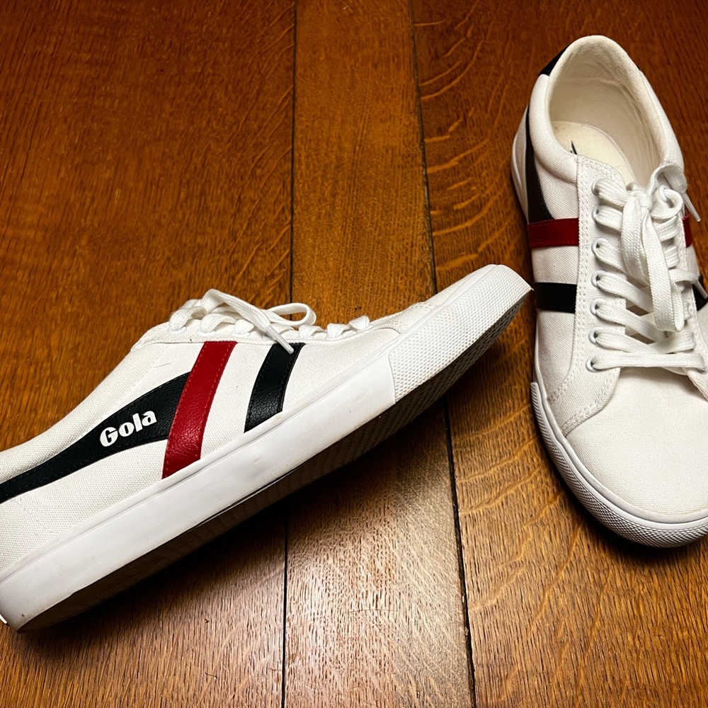 Gola Varsity canvas trainers Men’s 10US / 43EU. Worn once!